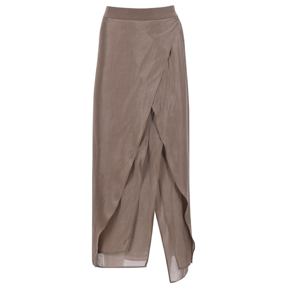 Brunello Cucinelli Layered Midi Silk Skirt in Beige. Size 6